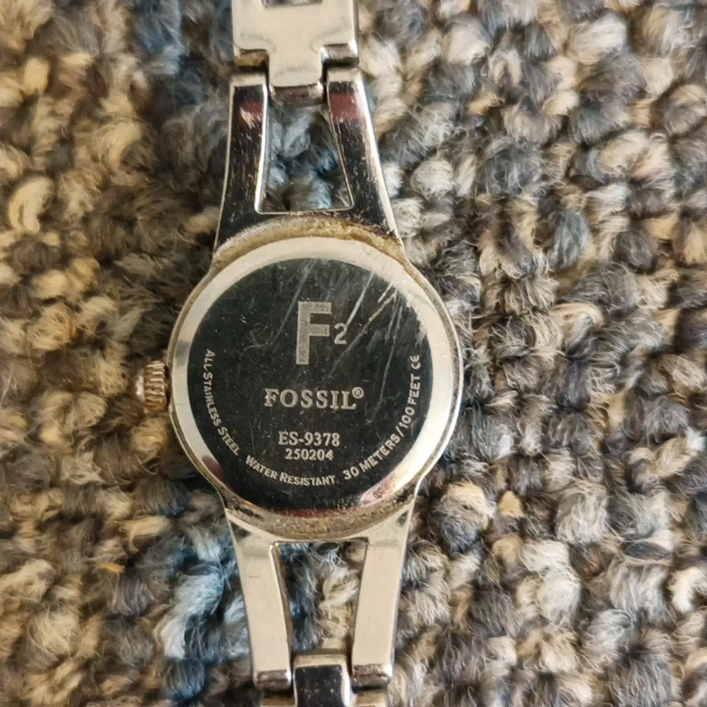Fossil F2 ES9378 white dial bracelet women's watch